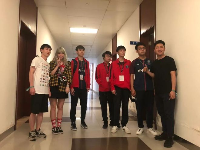 [赛后报告] 新王登基！ LNG Esports 凭借稳健的运营击败 Bilibili Gaming 2：1