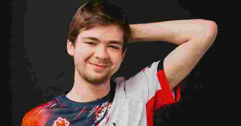 LCS官推发布：我们很高兴地欢迎NRG俱乐部的回归。CLG作为2013年LCS联赛的创始成员之一，是过去十年历史中不可分割的一部分